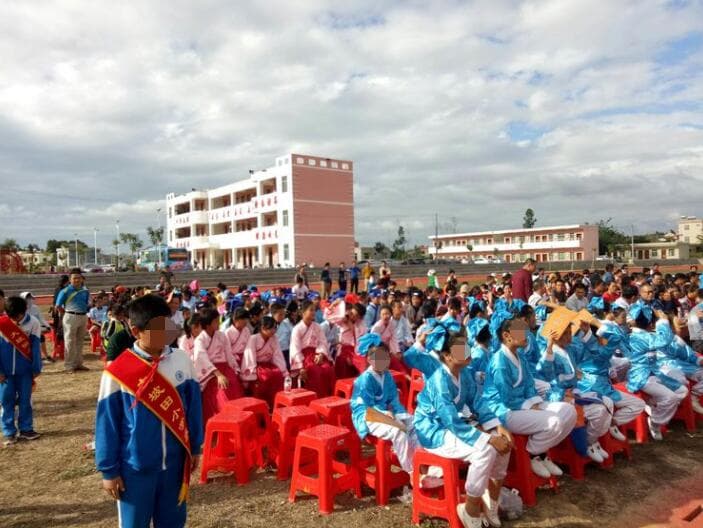 东方市罗带中心学校