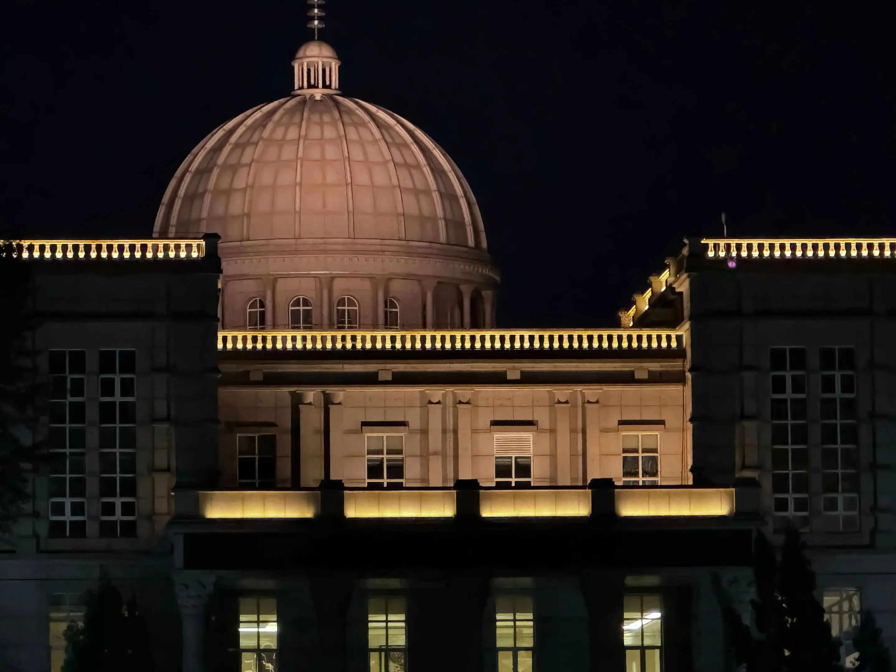 宁夏回族自治区人民政府