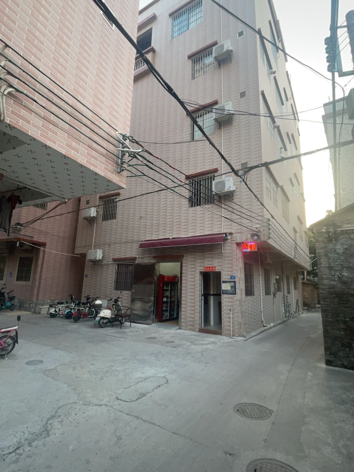 广东省佛山市禅城区南庄镇吉利上田村仁和里巷南9号