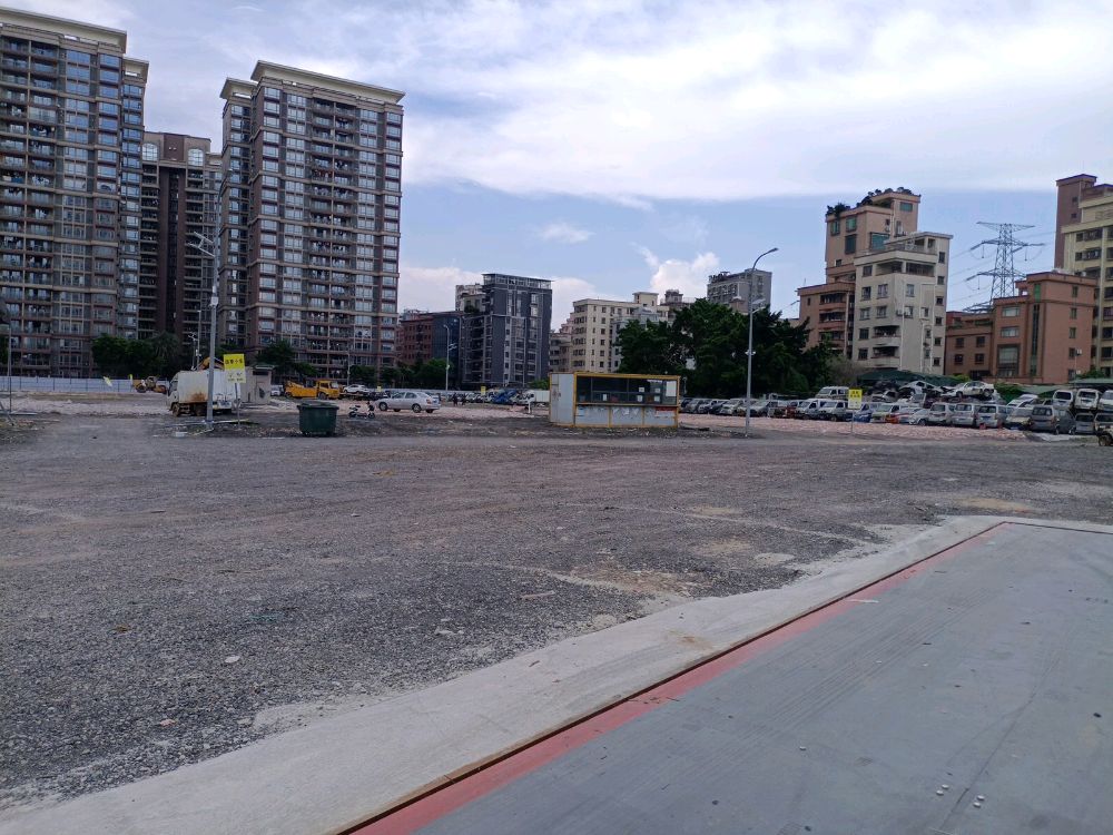 东莞市鼎通地上停车场