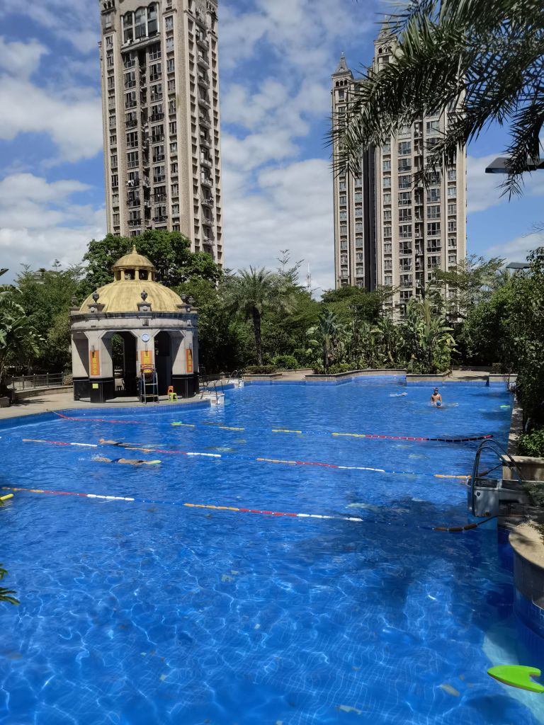 永翌上尚城游泳池