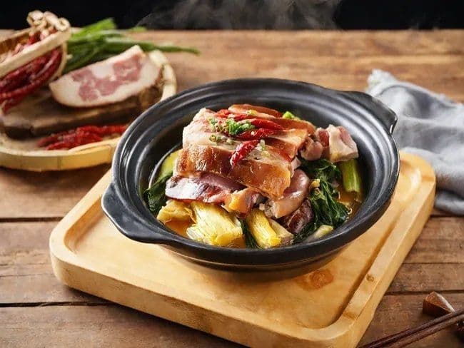 万美街8号川渝小院