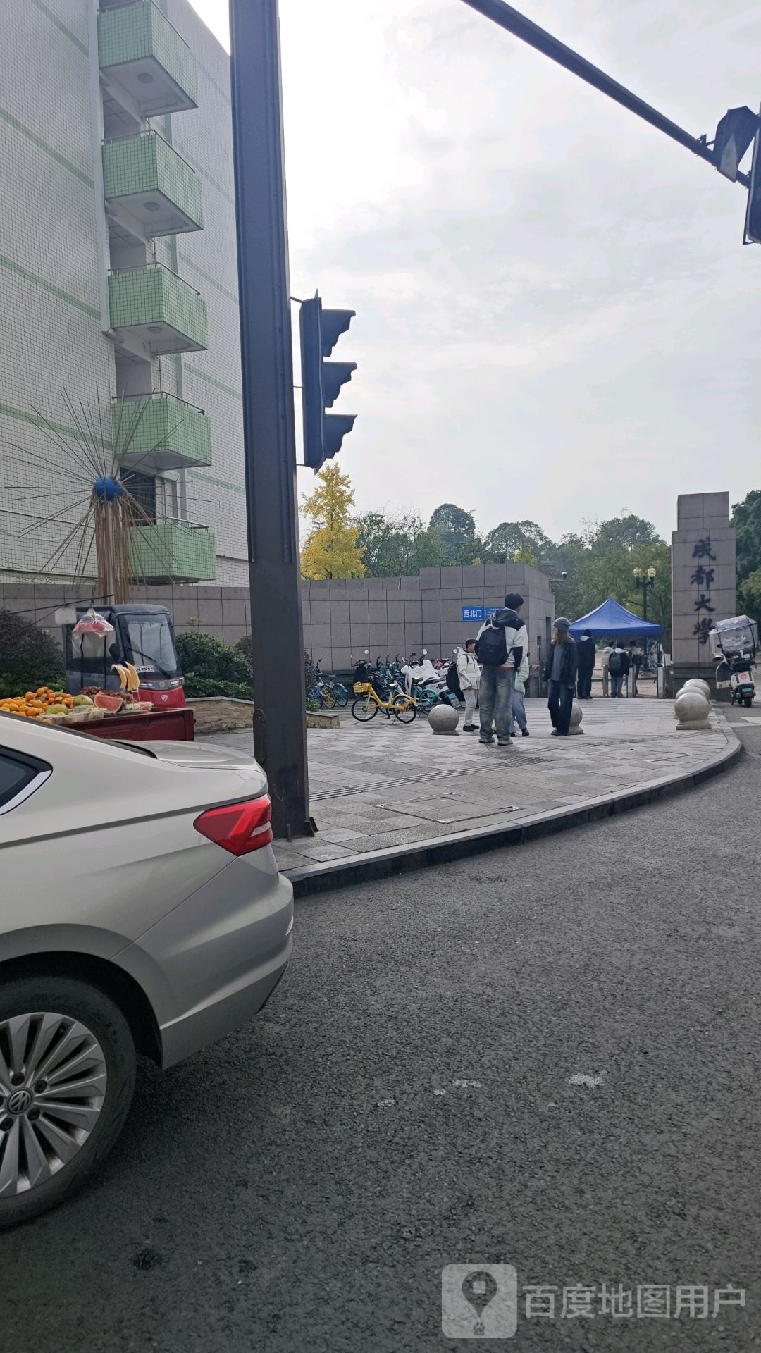 成都大学-西北门