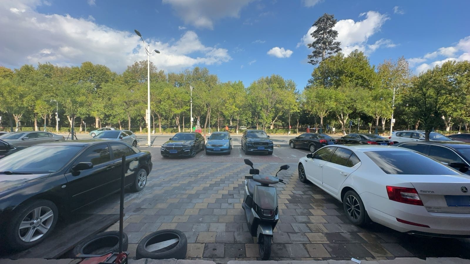 孝感市鸿运寄售行(福星城店)
