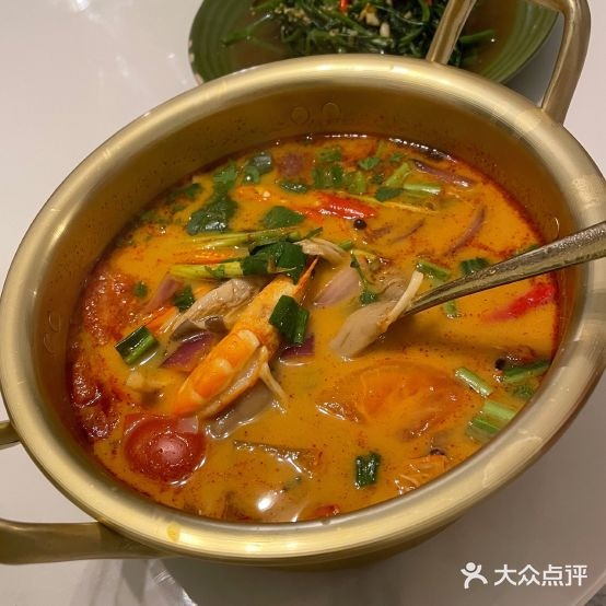 泰版纳设计师泰参厅