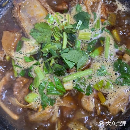 杨佳沙锅村