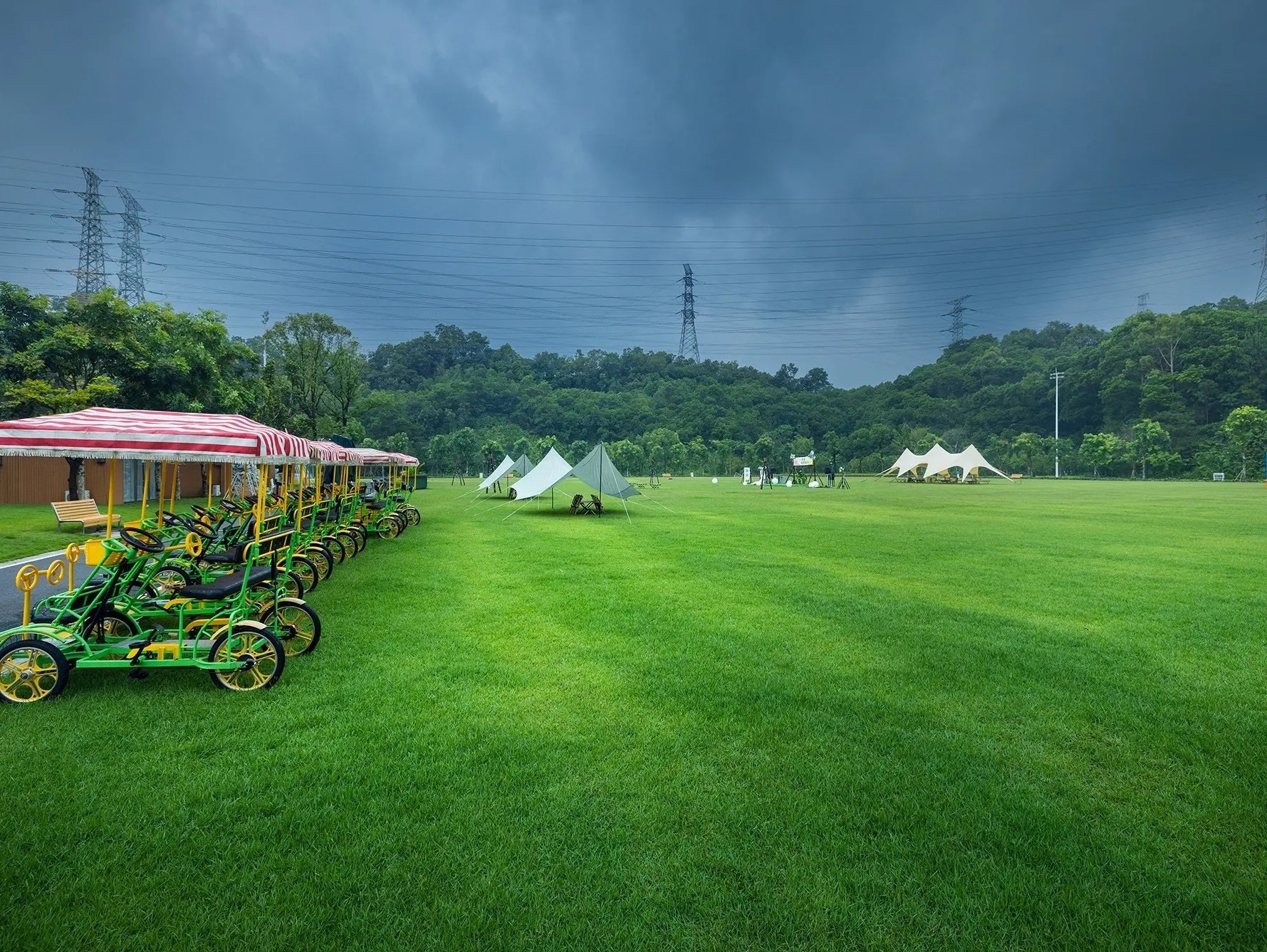 Tangshasanzhengbanshan Hotel