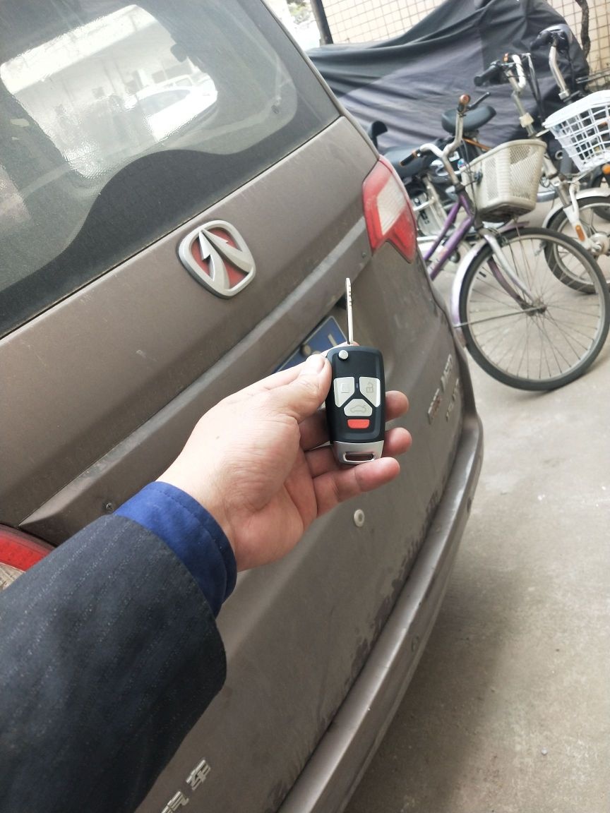 山江开锁服务部汽车钥匙自动门