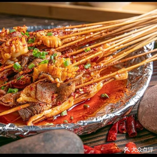赶一场西昌。大牌档