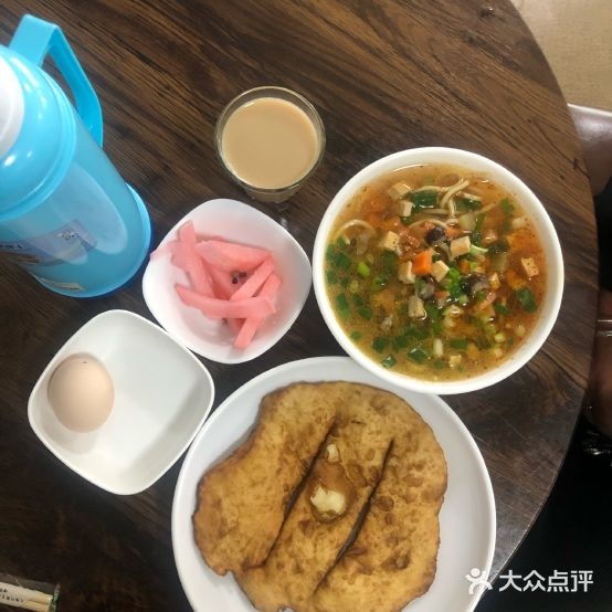 集聚林路途藏面