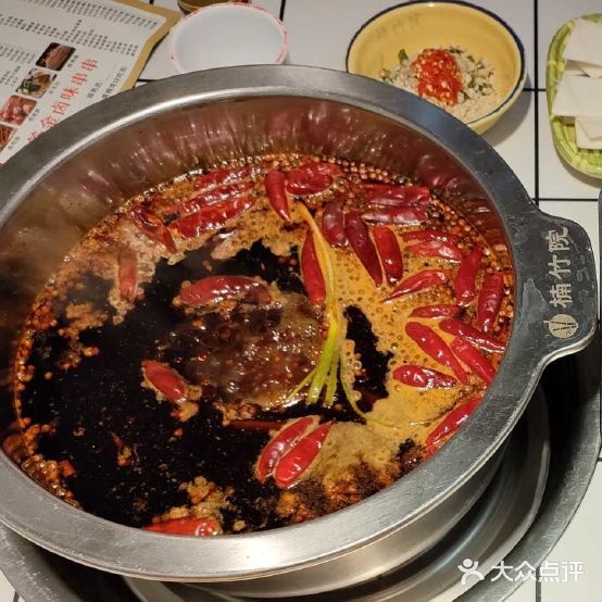 小签金卤味串串(黄桷湾店)