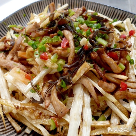 张鹏湘菜馆