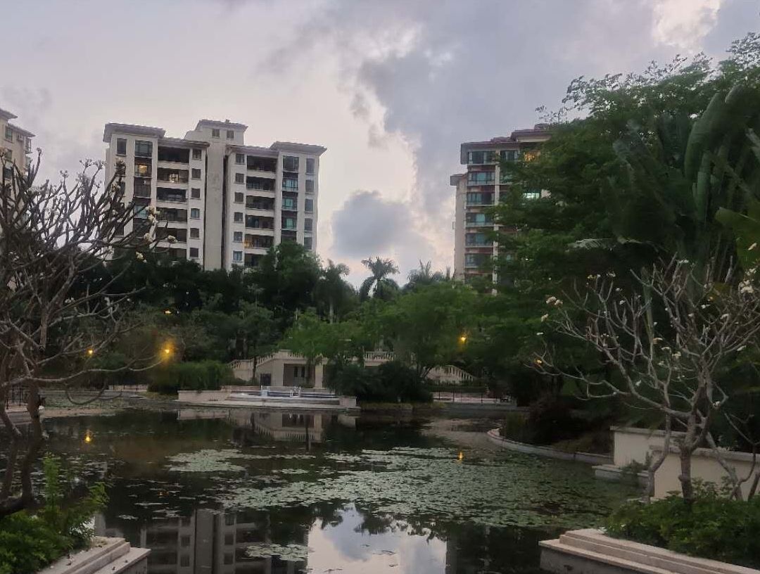 蔚蓝海岸北区泳池