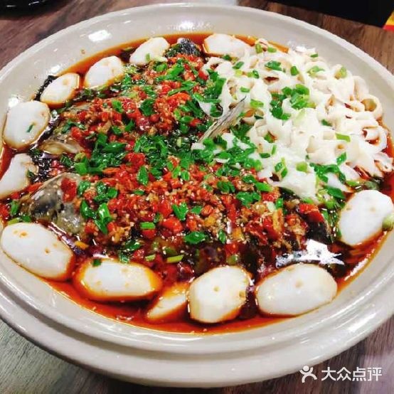 凤龙剁椒鱼头湘菜小馆