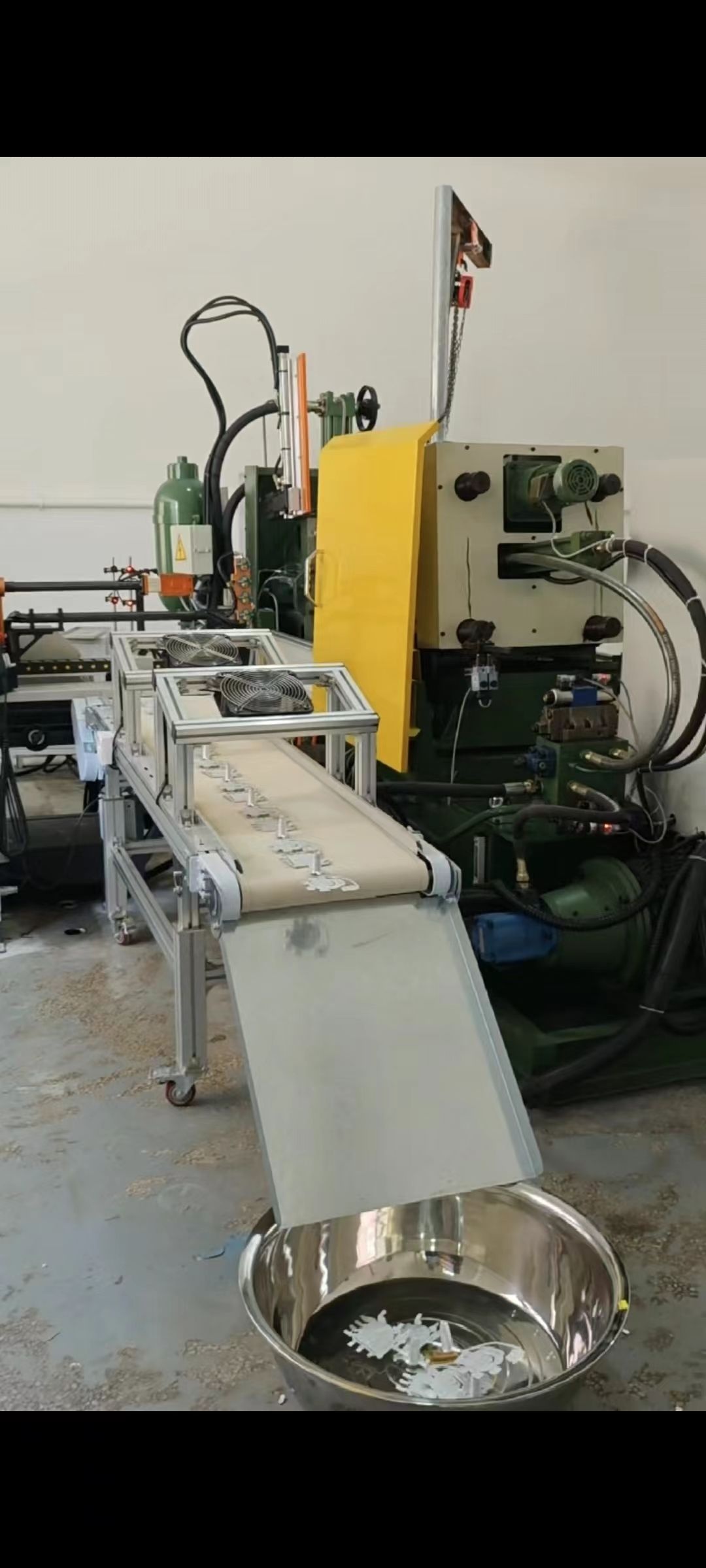 深圳市鹏鼎五金工艺品制造有限公司