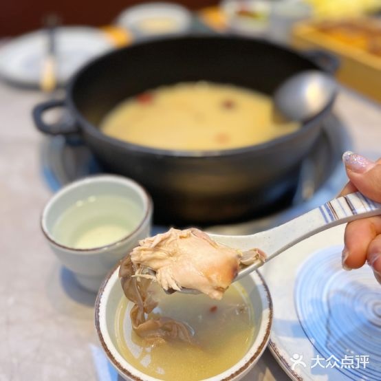 汤宴参须肚包鸡(吾悦金街店)