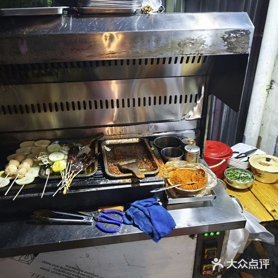 小锁肉串(凤凰路苑店)