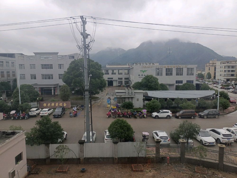 银丰机械-停车场