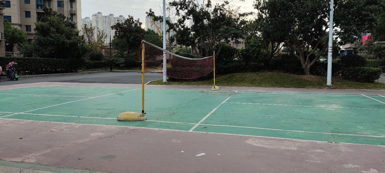 芷兰湾B区-羽毛球场