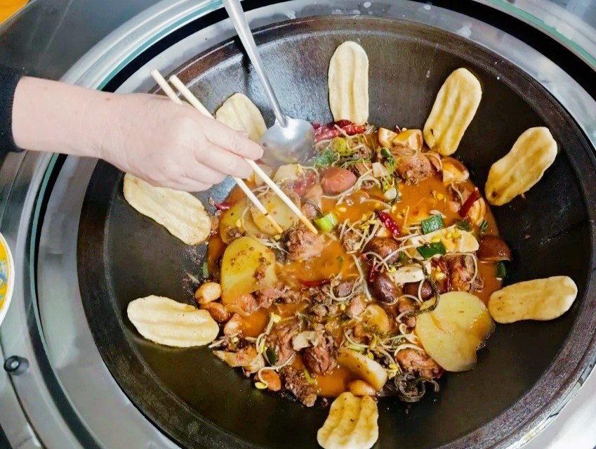 崔记地锅鸡(陈仓老街店)