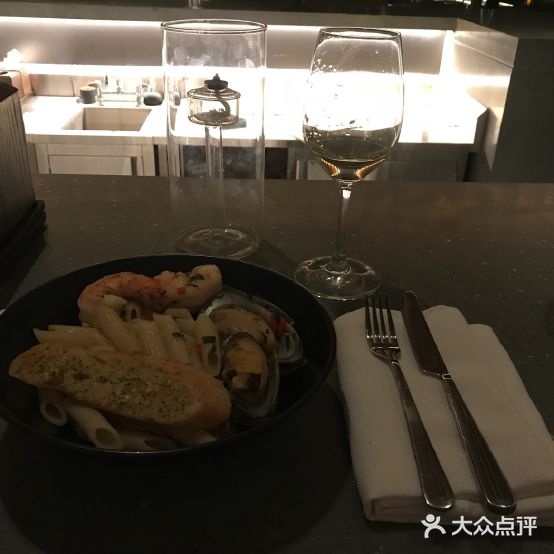 阿丽拉酒店三白酒吧