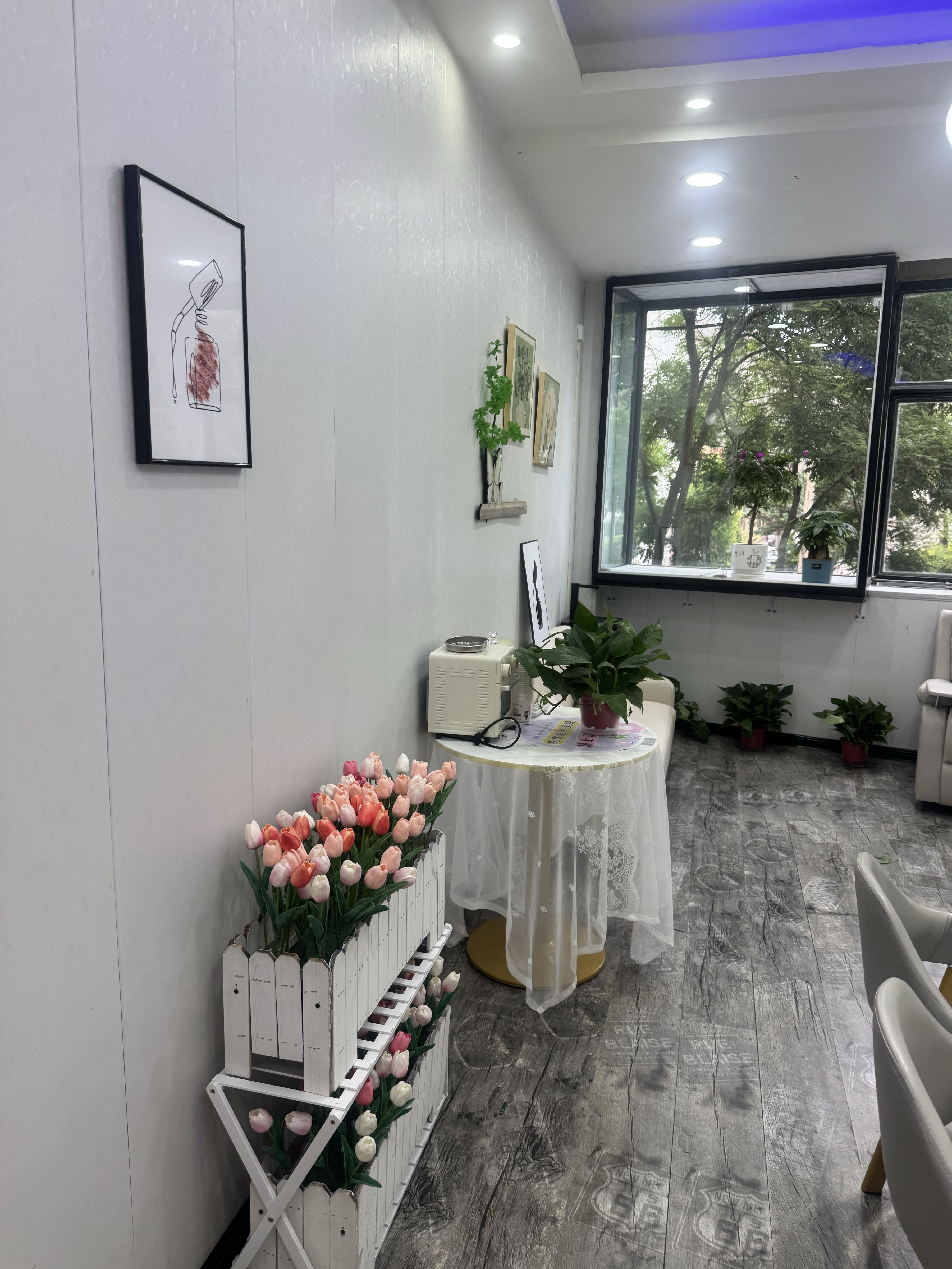 尤米一站式美甲美睫(商洛学院店)