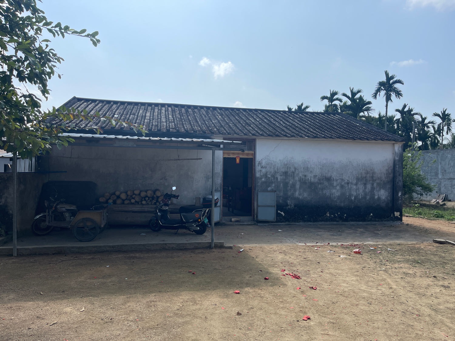 海南省澄迈县中兴镇加龙村委会龙坦外村
