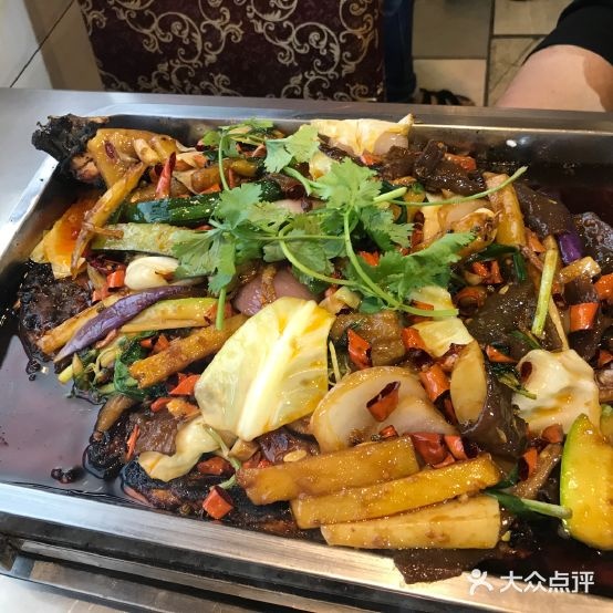 老重庆留一首专业烤鱼(黄果树大街好吃街)
