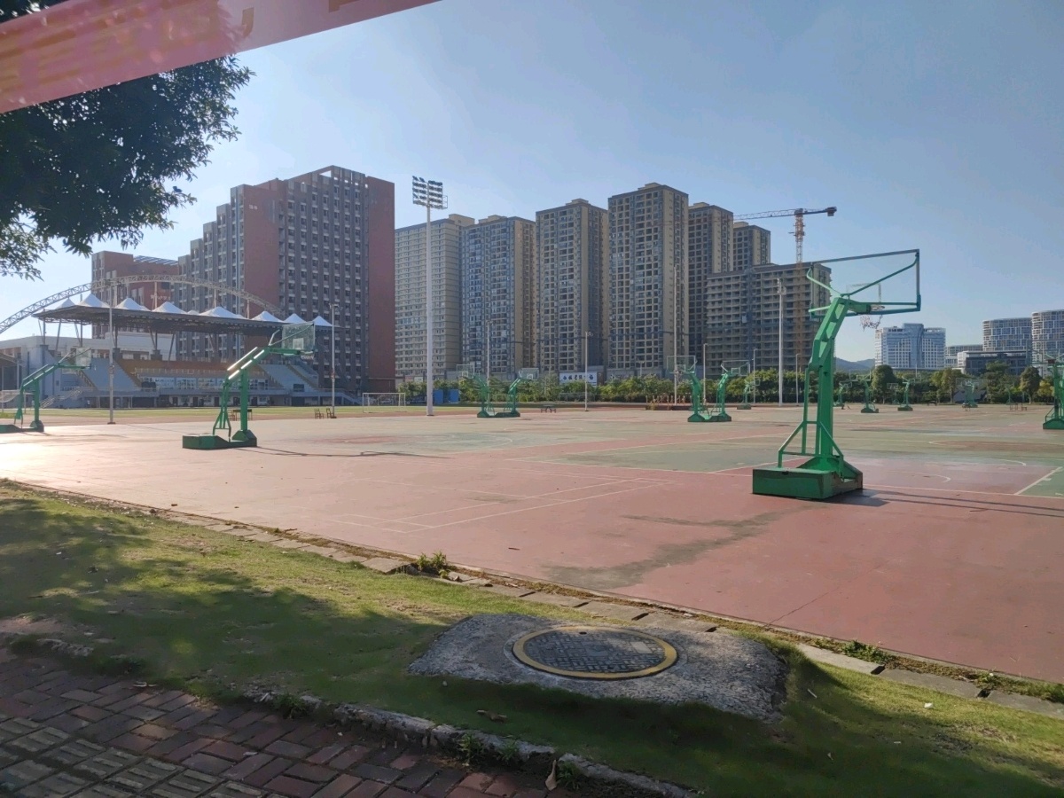 广西建设职业技术学院-体育场