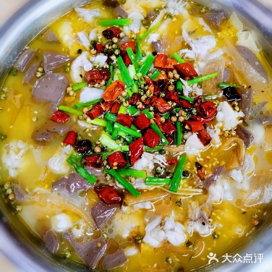 周记泡椒天鸡(美食街店)