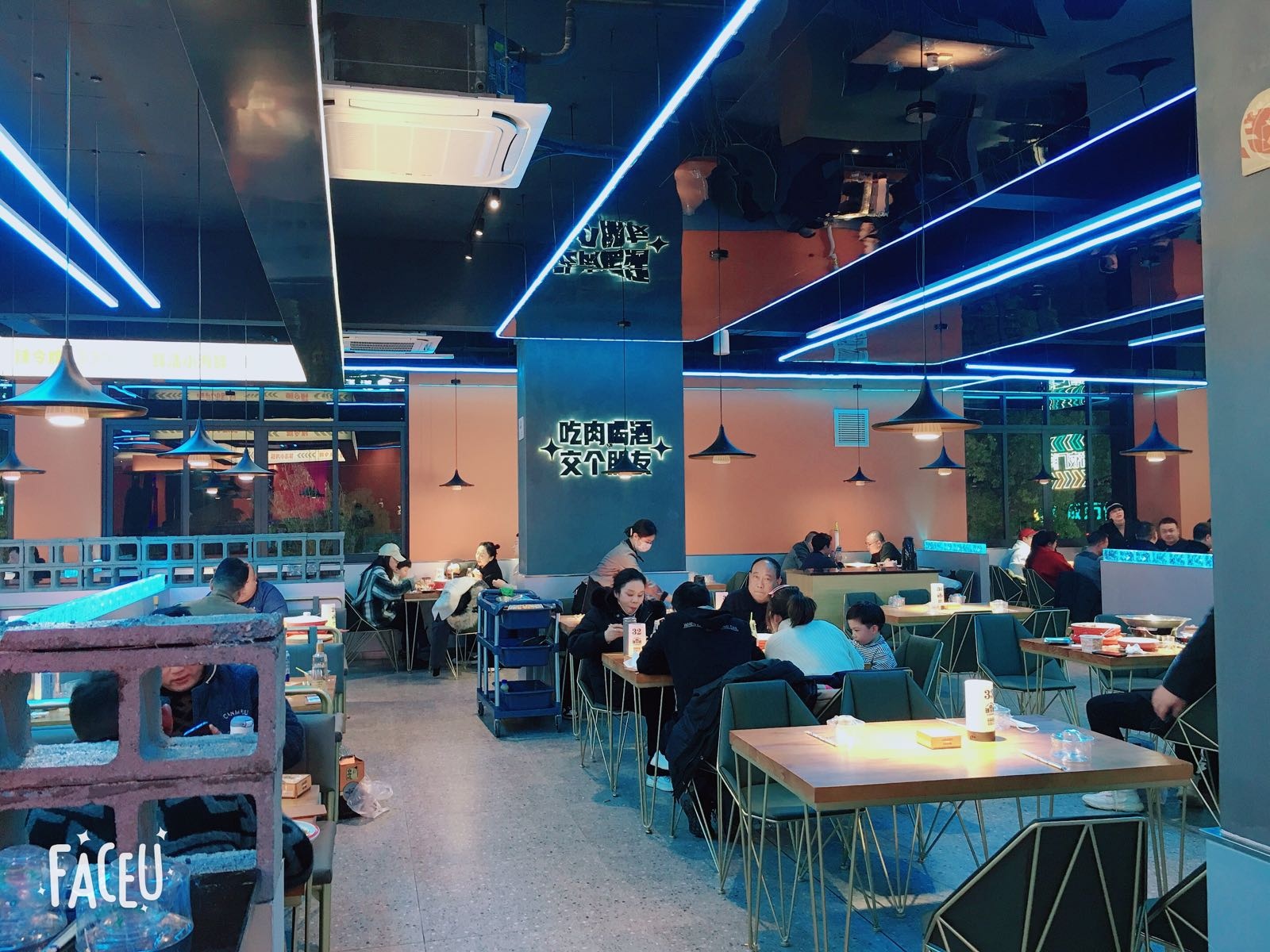 辣令牌·小海海鲜大排档(红星路店)
