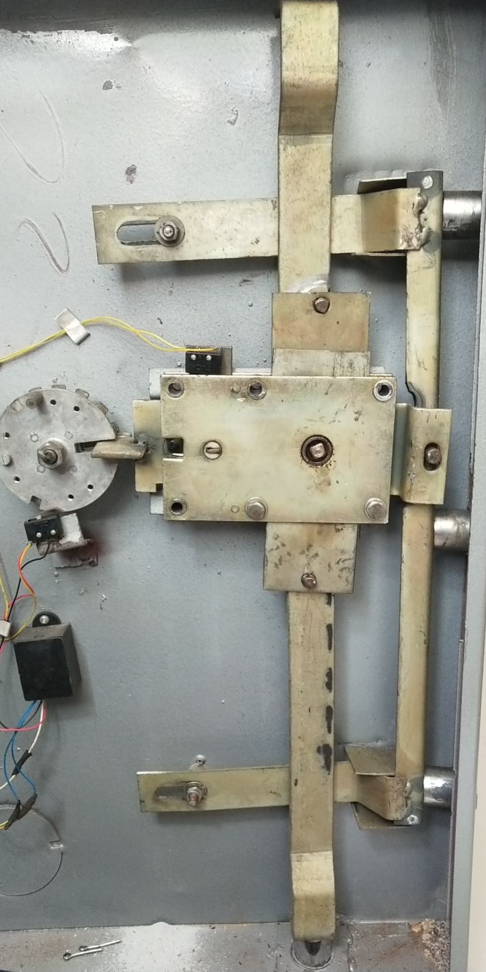 蒙恩开锁(隆盛华庭店)