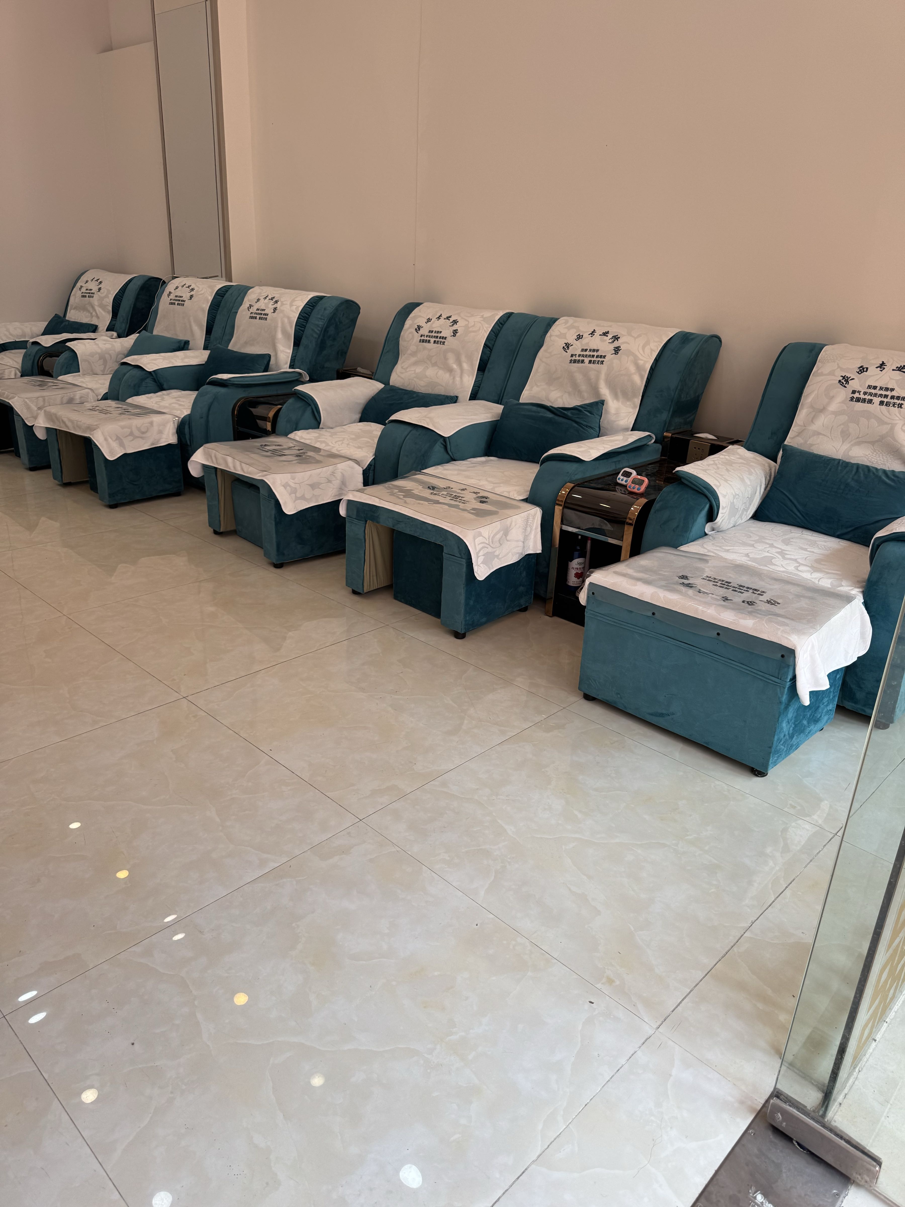 陕西修脚治疗灰指甲脚气专业盲人按摩