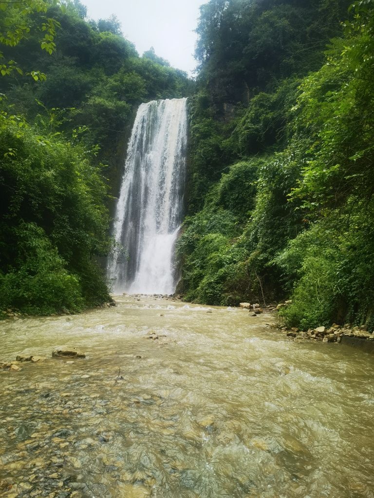 滴水涯风景区