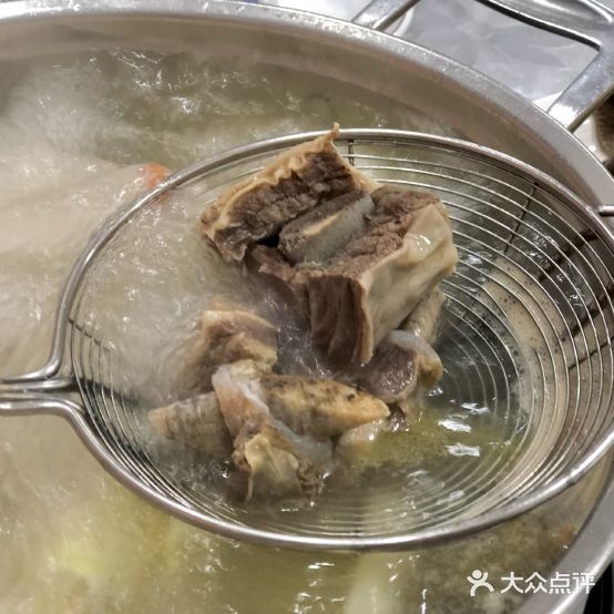 潮鑫鲜牛头火锅(沃尔玛店)