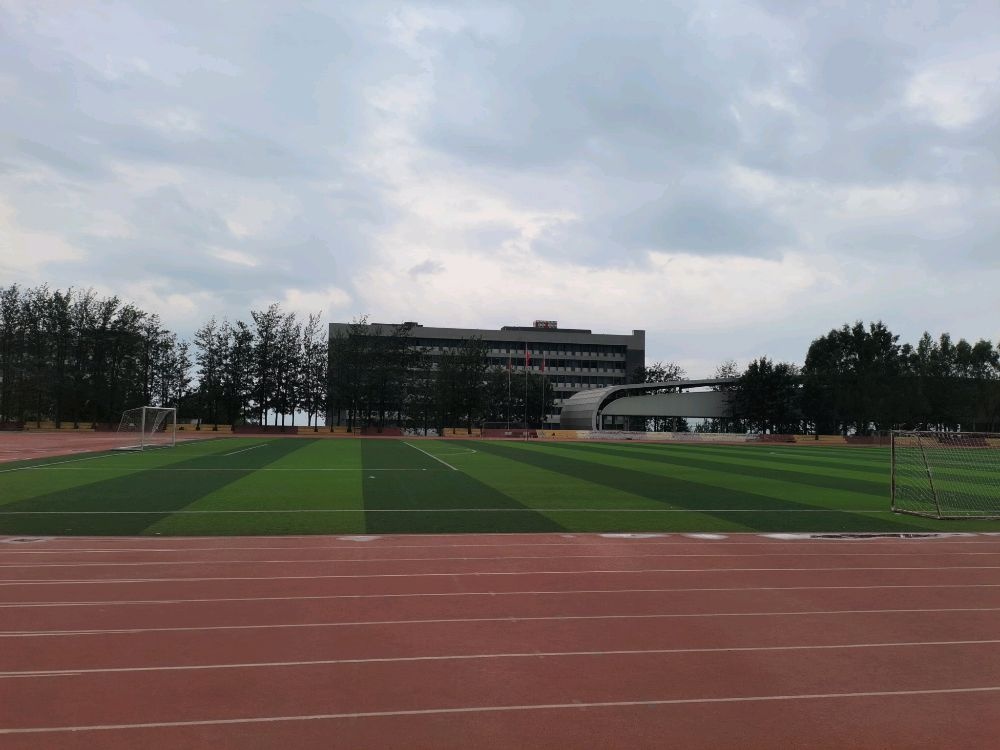 西昌学院-足球场