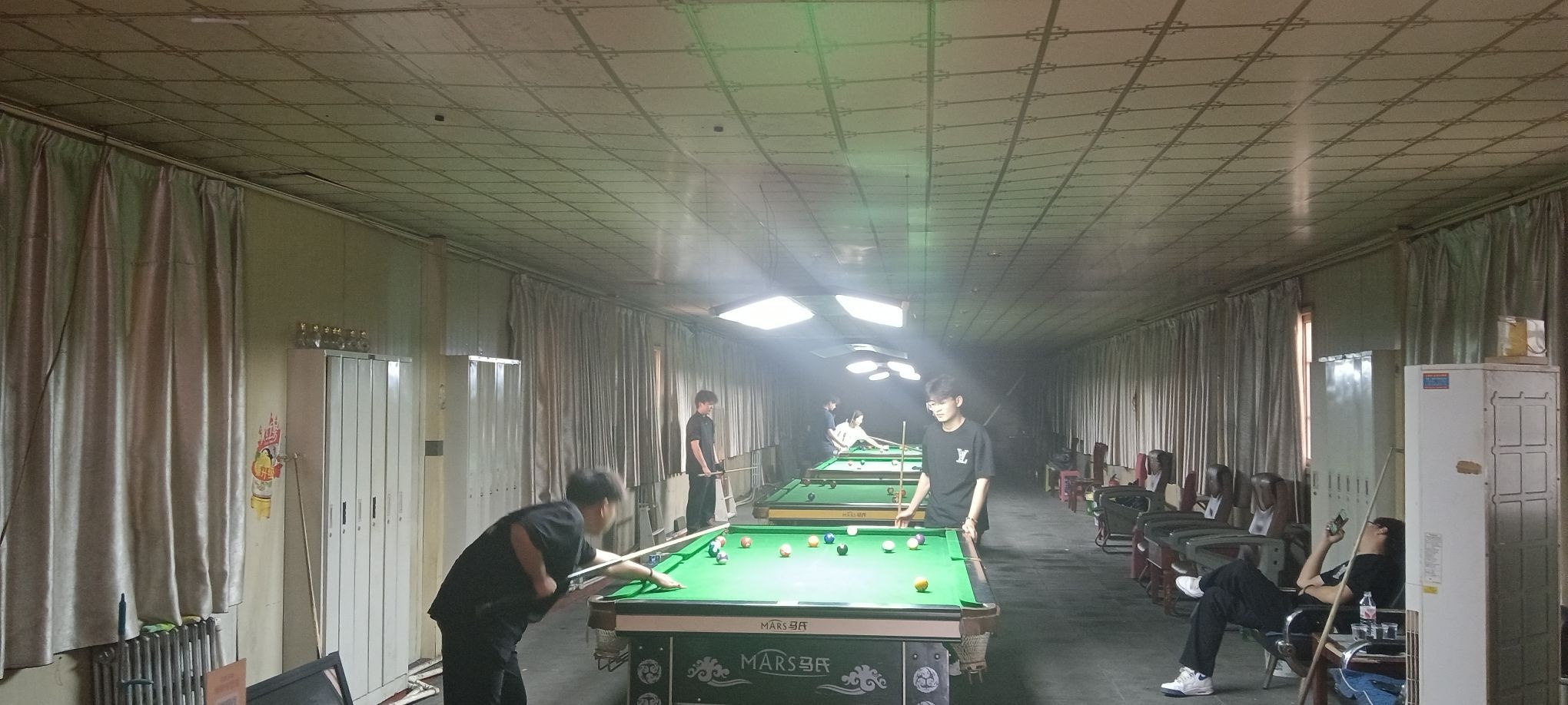 珠江首府台球俱乐部
