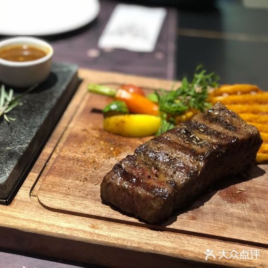 赫品万格欢乐餐馆(卜蜂中心店)