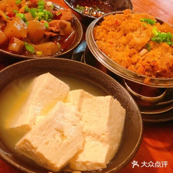 豆花饭老重庆菜馆(城角街店)