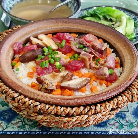广义煲子饭(南宁百货店)