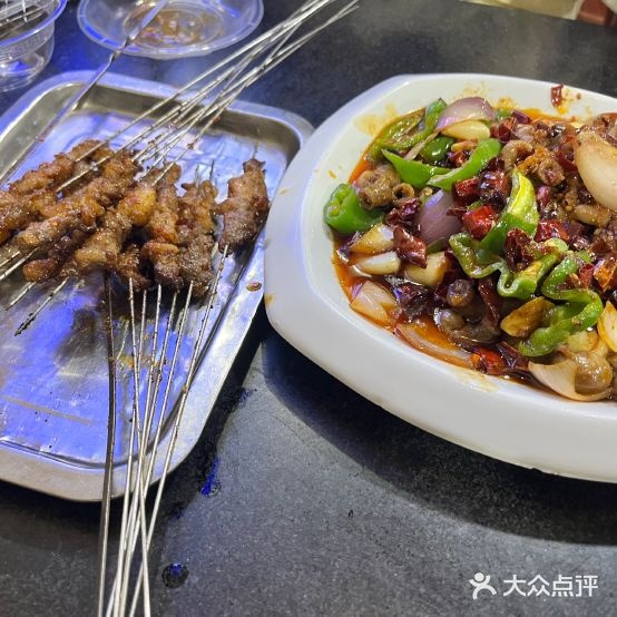 赵山烤肉(西二路店)