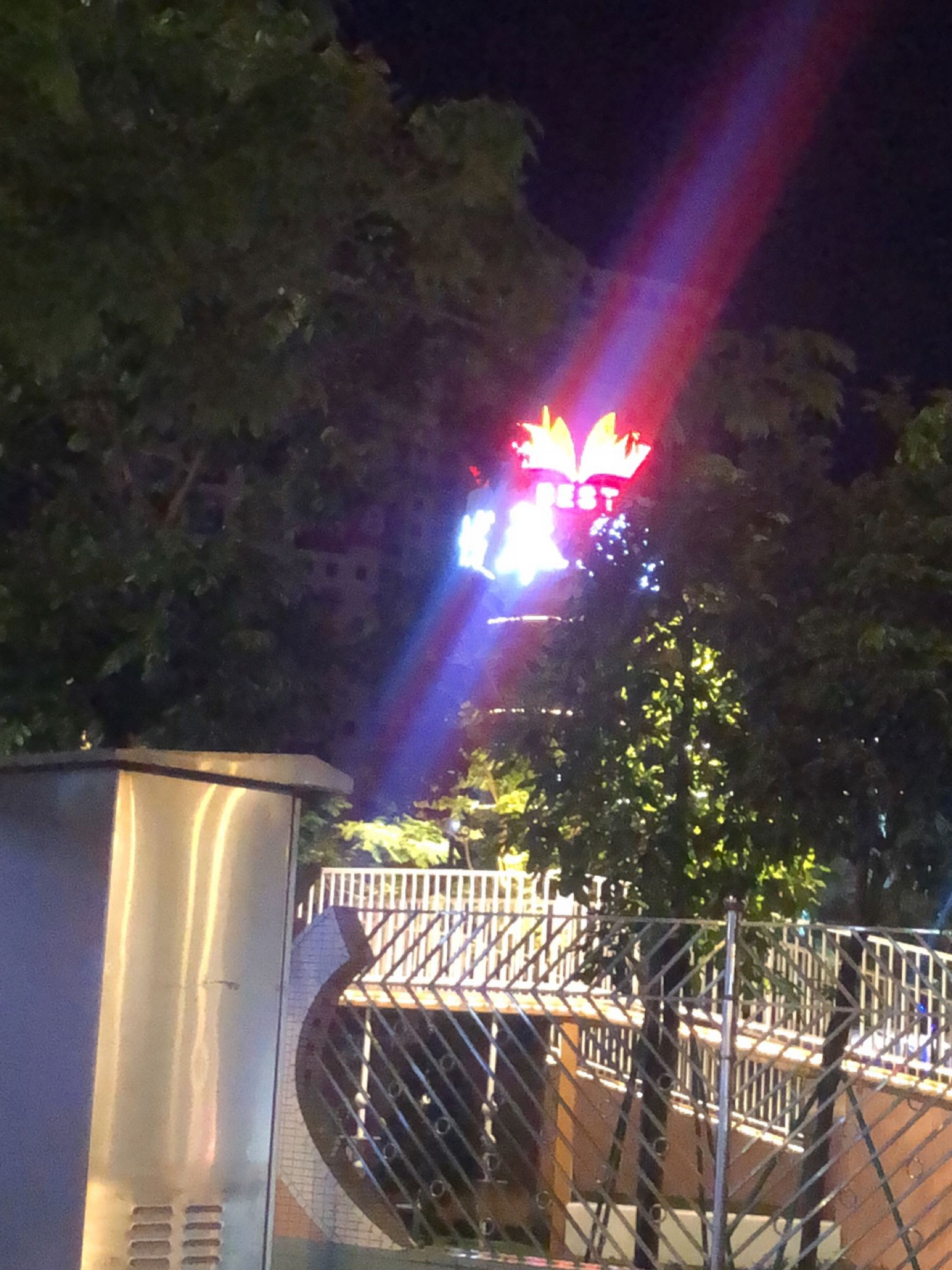 拔萃·大良实验小学游泳馆