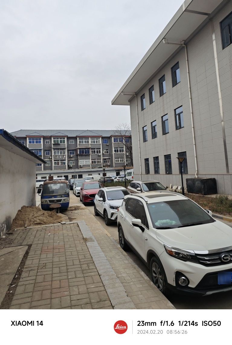 西安市儿童医院地上停车场-出入口