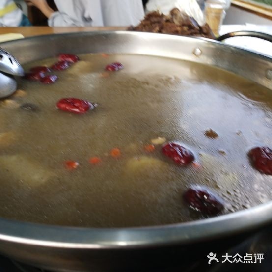 流月牦卤肉汤锅,烤全羊