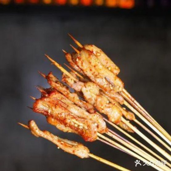 悦池LiveHouse·烤吧(广场列斯店)