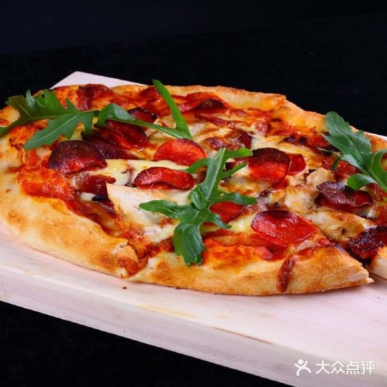 MEAT肉食者手工薄底披萨(万达中心店)