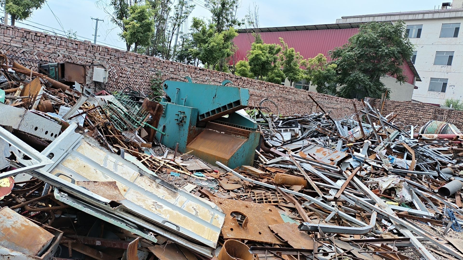 回收废铁废金属