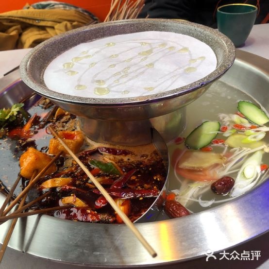签军万麻串串香锅(哈密路店)