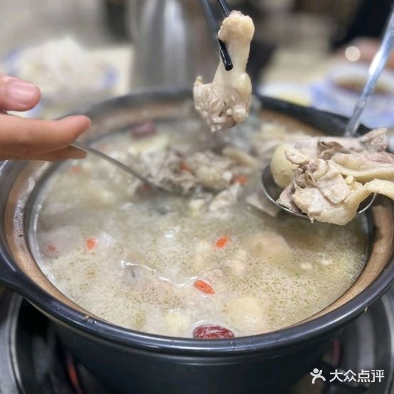 杜美珍三和猪肚包鸡(临春河路店)