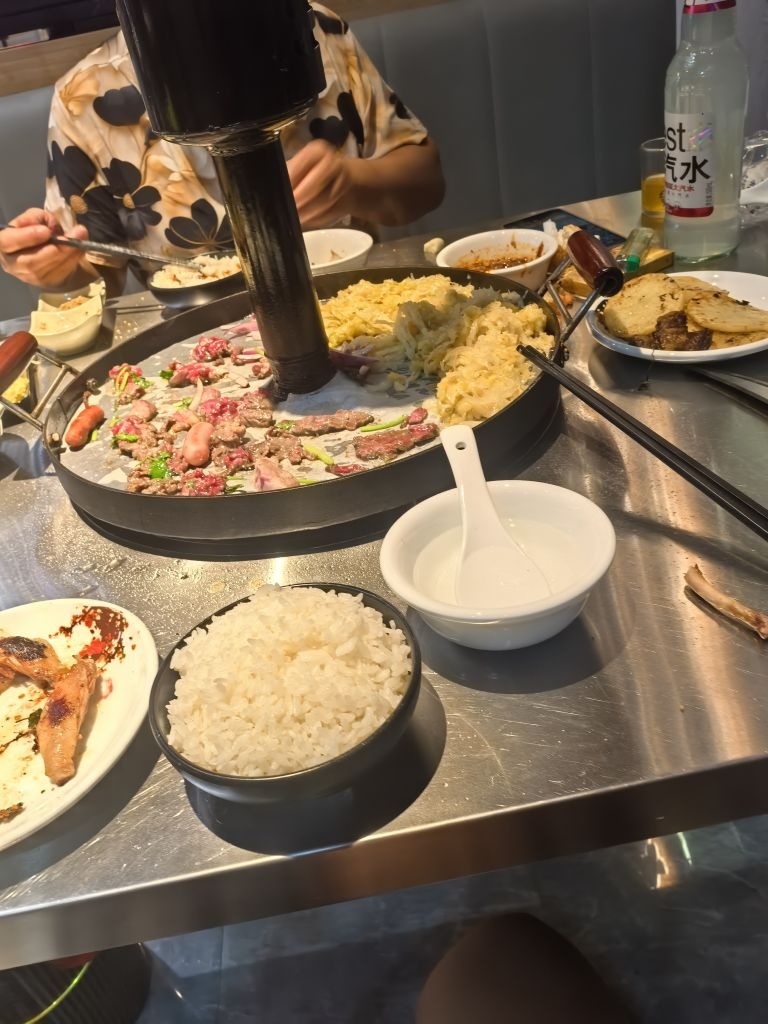 三岁牛地锅烤肉(中心区分店)